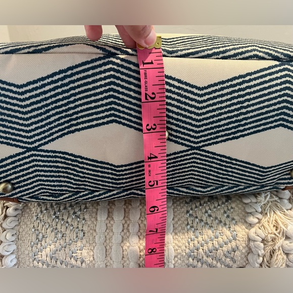 Jj Cole Diaper Bag with Strap and Diaper pad - Picture 16 of 16